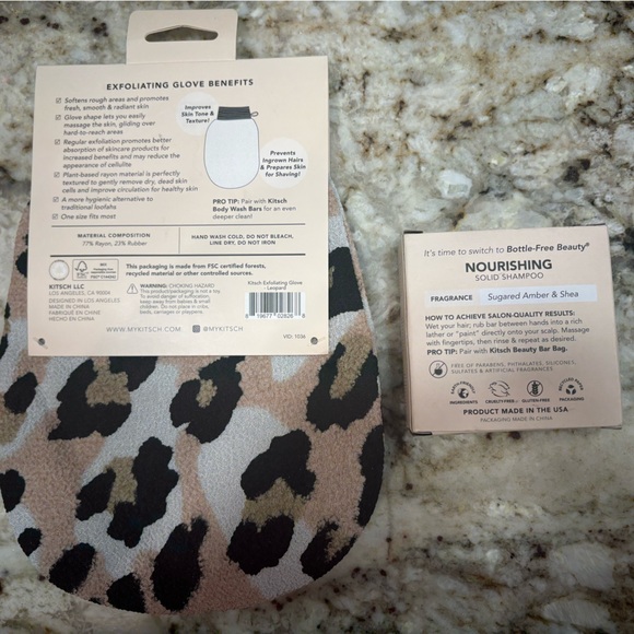 Kit•sch Exfoliating Glove and Shampoo Bar Set - Picture 2 of 2